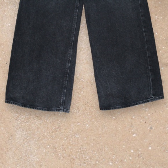 Express Relaxed Wide Leg Super High-rise Denim Jeans - Picture 11 of 11